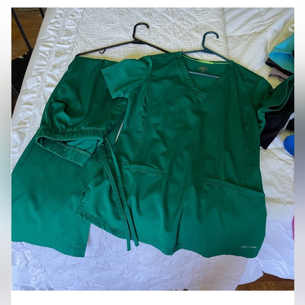 Healing hands green scrub set